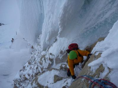 553253_187083658100361_653117107_n